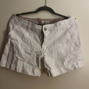 Levi Shorts Size 8 Color White